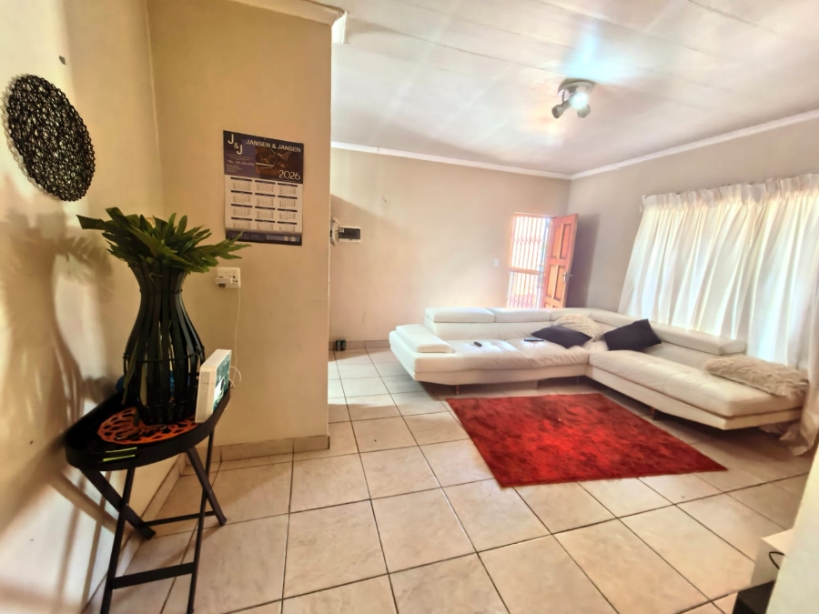 2 Bedroom Property for Sale in Waterval East North West
